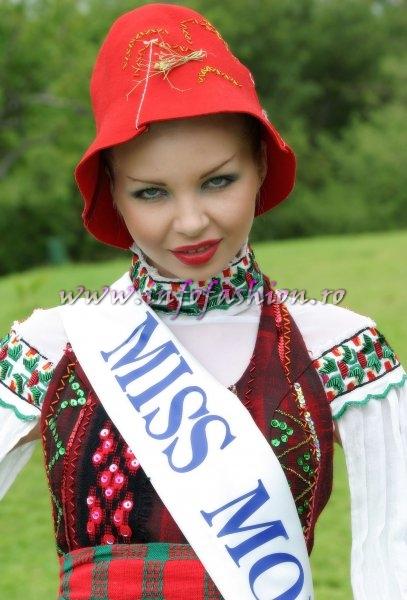MoldovaRep_&_2005 at Miss Tourism World in Zimbabwe