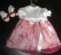 Oana Savescu BABY OANS rochite de botez fetite intre 1 luna si 1 an Preturi: accesorii 30 ron (botoseii, bentita , palariuta, chiloteii), pledul brodat 150 ron, rochitele de la 250 ron Click pe View All Images pentru toate modelele -tel 0723 548 805
