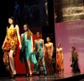 Designeri_&_V Natalia Vasiliev prezentare moda Craiova Fashion colectia rochii de seara Pow Infofashion.ro Platinum Ag +++