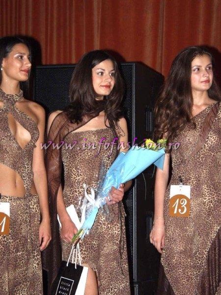 Silvia Voiculescu la Miss Tourism World Romania 2002