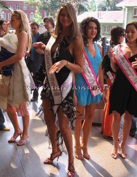 2005-Welcome Photos Air Zimbabwe at Miss Tourism World Zimbabwe 