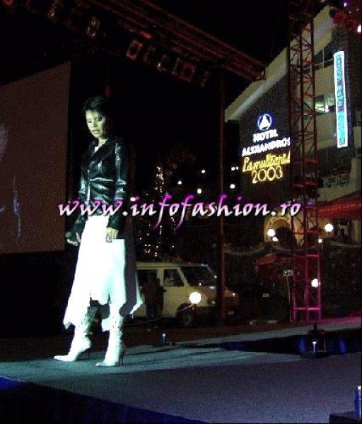 Luminita Anghel pe scena Miss Tourism Europe la Complex Alexandros-Busteni 2003 
