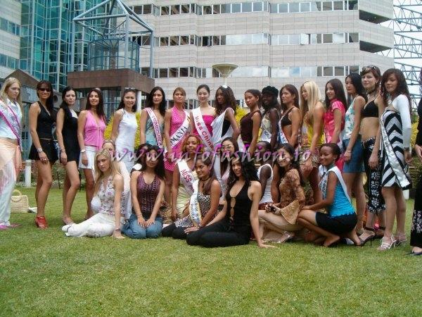 2005-Shopping Visit in Harare & Victoria Falls at Miss Tourism World Zimbabwe 