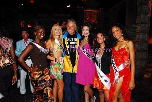 Decoratiuni Bahamas 2006 Miss Intercontinental- Vizita la Peter Nygard, cel care a construit la scara 1:1, monumente ale civilizatiei aztece