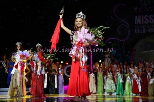 Russia_2009 Ekaterina Grushanina WINNER of Miss Tourism Queen International China 