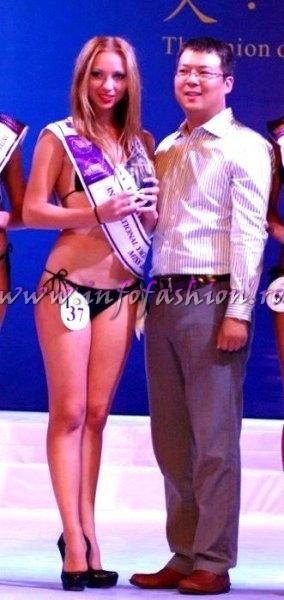 MoldovaRep_&_Alina Zahariuc 2011 Miss Vitality at Miss Yacht Model International in China
