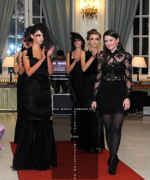 Fashion Designeri Oana Seran Colectia `Black Widow` la Miss World Romania 2011