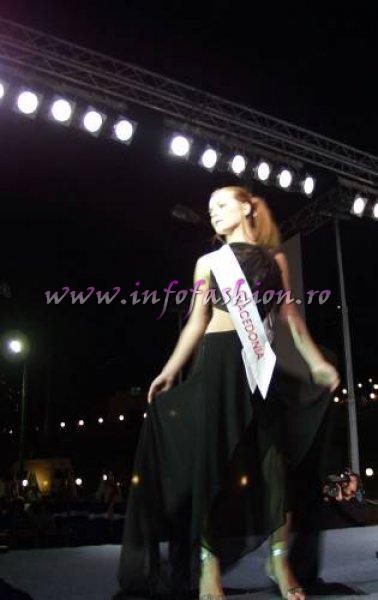 Casa de Moda Valentina a asigurat vestimentatia de seara la Miss Tourism Europe-2003