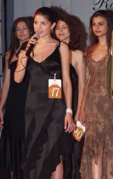 VN-Nicoleta Motei la Miss Tourism World Romania 2002 (Focsani)